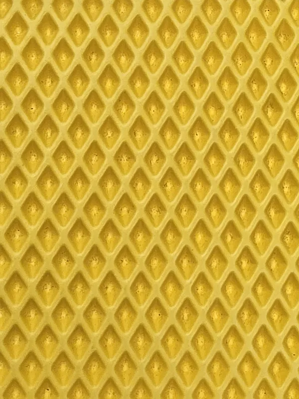 Dzeltens materiāls